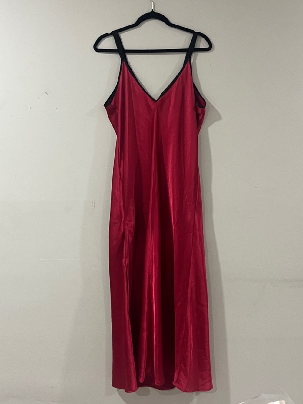 Oscar de la Renta Vintage Red Satin Chemise with Black Lace - Picture 9 of 9